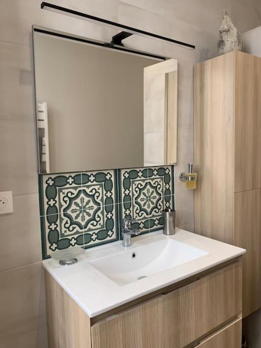 Cosy Joliette, Central, Climatise, 2 Chambres, Wifi, Garage Марсилия Екстериор снимка